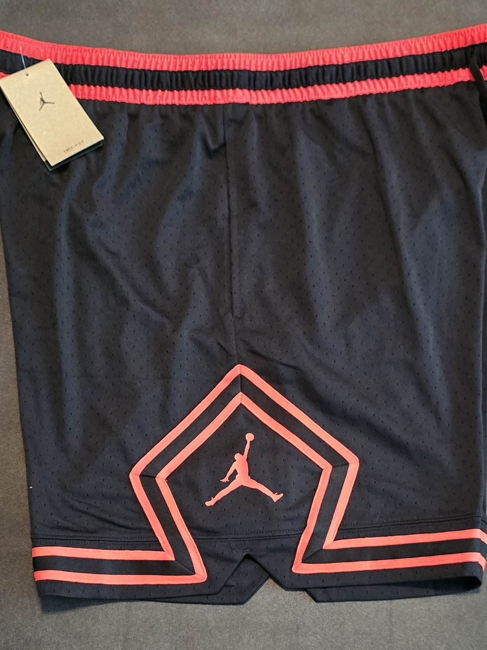 Jordan Men's Dri-FIT Sport Mesh Diamond Shorts . XL Men Brand New .